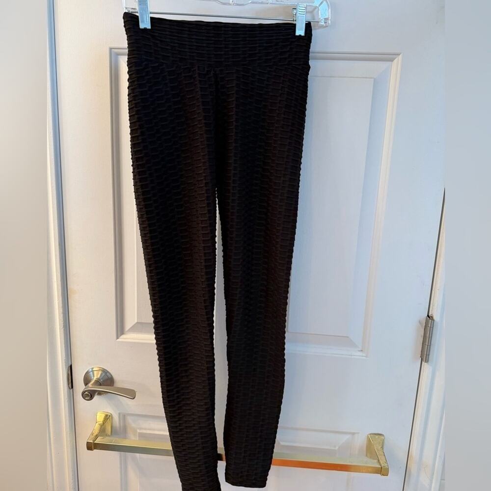 Black Textured Leggings